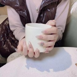 -VIVI BEAUTY  美甲美睫皮肤管理中心