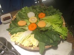 -尚尚仙·酸汤猪手·猪肚鸡火锅(华联万柳购物中心店)