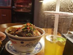 -炉小二铜锅牛蛙•川湘菜(三里屯店)