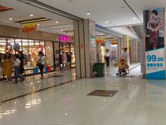 -汉口北国际商品交易中心品牌服装城