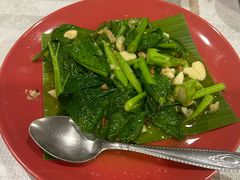 酱炒菜苔-Pakorn's Kitchen