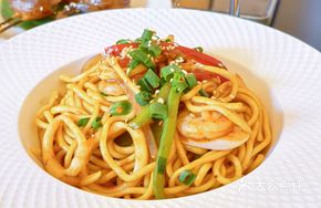 Samba Sauce Stir-Fried Yellow Noodles