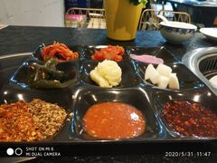 -烤路里·韩国品质自助烤肉(石路天虹4号店)