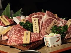 -铭牛烧肉·和牛海鲜自助(高新月牙湖店)