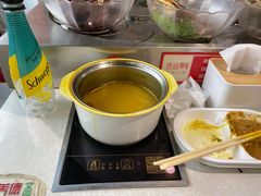 -百品聚旋转火锅(万德庄店)