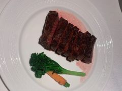 -Mogul Eatery·大亨餐酒馆