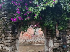 -高荡千年布依古寨旅游景区