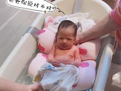 -爱的果实月嫂育婴师(世纪东方店)