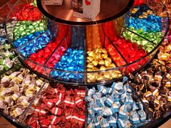 -Laderach 莱德拉(上海环贸iapm店)