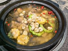 石橄榄脆皮鸡煲-野迹·石橄榄鸡·烧烤(新洲店)