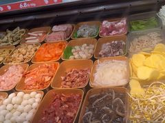 -红渡小香·牛肉麻辣香锅(车站南路店)