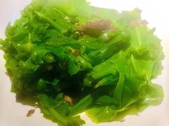 豆䜴鲮鱼抄山苏-匠心牛公馆·潮汕牛肉海鲜火锅(索菲特店)