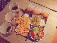 -The Habit Burger Grill 哈比特汉堡(复兴soho店)
