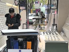 -诺柯视眼镜-蔡司依视路官方工厂店(淞南一店)