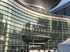 -上海跨国采购会展中心