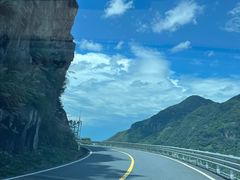 -安吉龙王山峡谷漂流