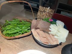 -蘑界·野生菌火锅(深业上城店)