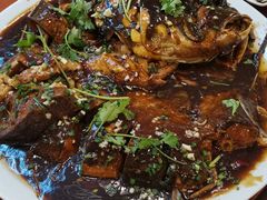 -红栌温泉山庄生态美食餐厅