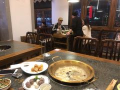 大堂-小天鹅火锅·一线江景洪鼎旗舰店(洪崖洞店)