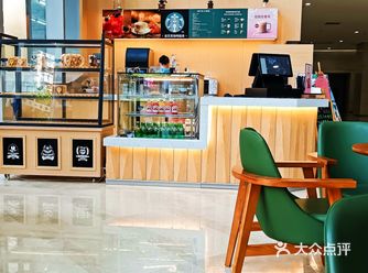 本来是来融景中心接我姐下班的，结果在门口这边看到了一