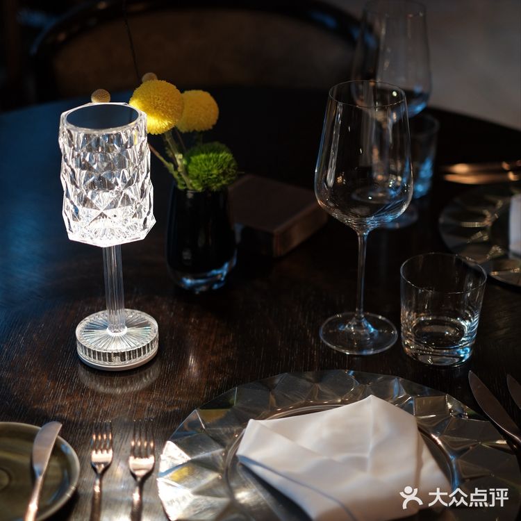 廣州塔下榮獲2025米其林入選指南餐廳