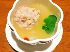 鸡汤炖马蹄狮子头-人和馆·上海菜(徐汇店)
