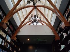 -钟书阁(松江泰晤士小镇店)