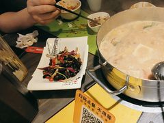 -四季喧黔味豆米火锅(万达广场店)