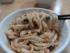-三身人金新肠粉(丹霞店)