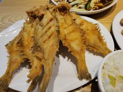 炸偏口鱼-方城小吃店