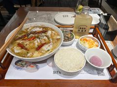 -渔语鱼新川菜Bistro(万象天地店)