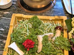 -慢丽江·云南野生菌土鸡锅(付家庄店)