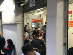 等位区-咏勝锑锅麻辣烫(净居寺路总店)