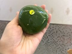 咸蛋黄肉松粉青团-白玉兰食品甜凤店(合生汇店)