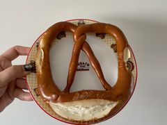 -Dough&Joe团憩(瑞虹天地月亮湾店)
