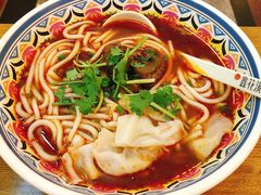 -鑫花溪牛肉米粉(人民广场店)