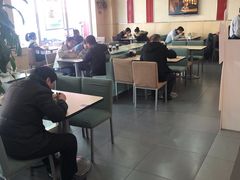 大堂-李先生牛肉面大王(营口大润发店)