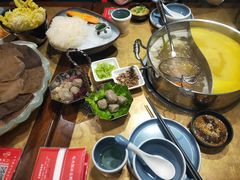 -左庭右院鲜牛肉火锅(金山万达店)