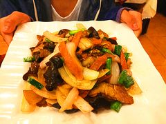 -刘姐啤酒鱼民族演艺餐厅(西街总店)
