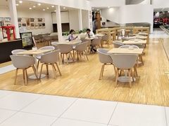 -杭州中沃沃尔沃4S店(滨江区店)