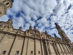 -皮拉尔圣母圣殿主教座堂