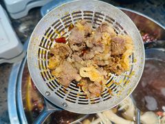 -来龍儿鲜切牛肉自助老火锅
