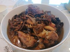 小鸡炖蘑菇-百瑞谷饭庄