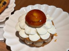-VERIE BAKEHOUSE