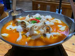 思茅酸汤鱼片-老滇山寨•云南特色菜•地方菜•民族风情歌舞表演(金碧店)