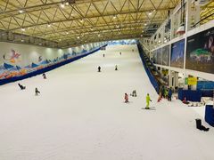 -乔波室内滑雪场