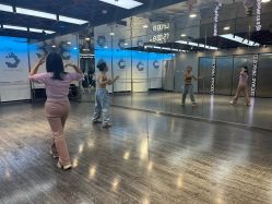 -泫舞舞蹈工作室