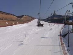 -采薇庄园四季滑雪场