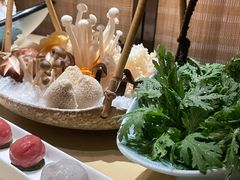 -余欢领鲜火锅(新街口店)