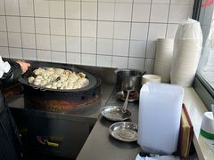 -黄阿姨锅贴大王(万航渡路店)